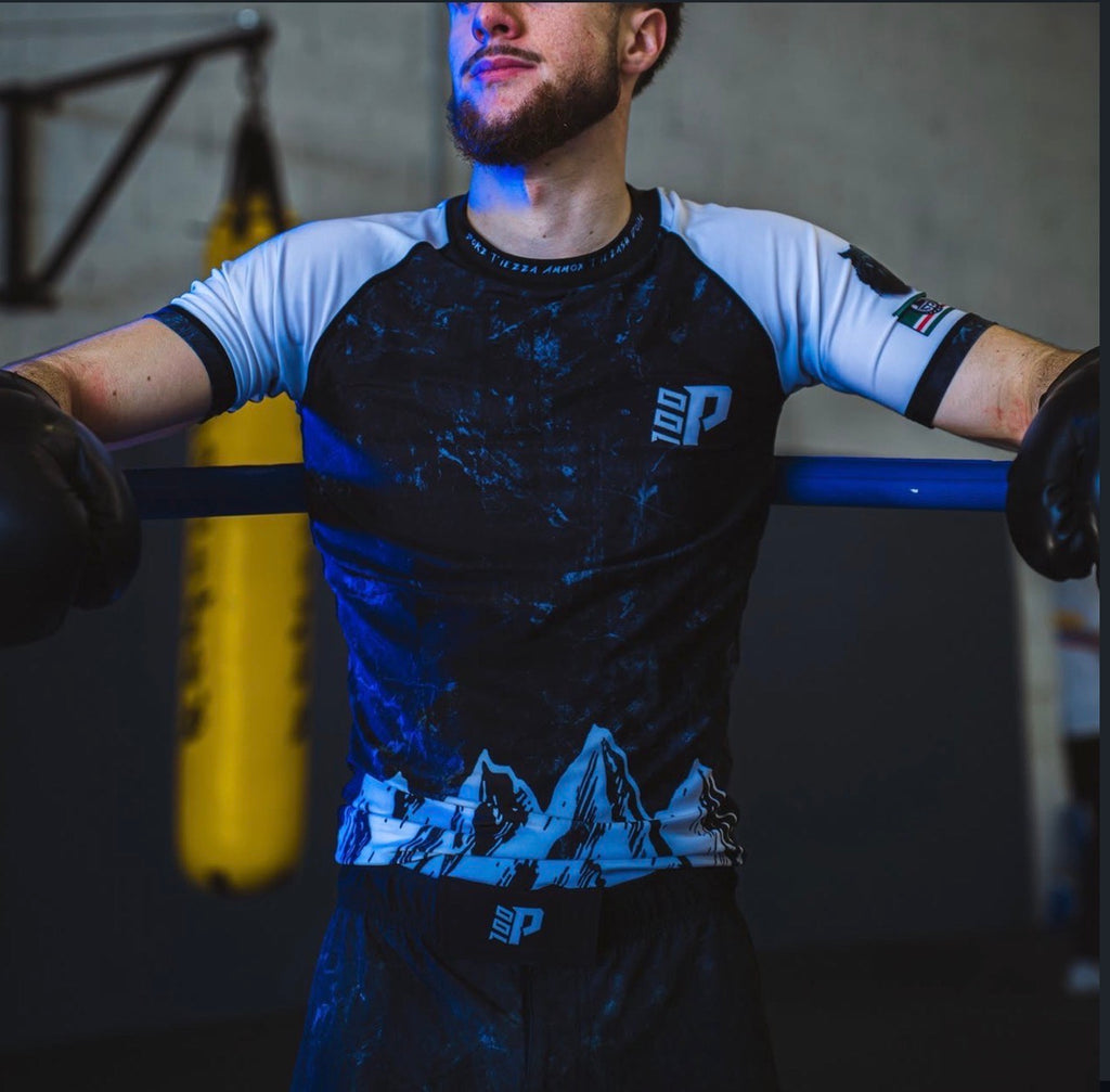Rashguard Manches Courtes – 100Pitié "Chechnya BORZ" | Vêtement Combat Tchétchène